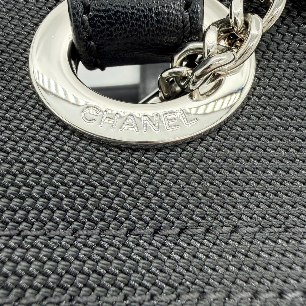 CHANEL Black Leather Tote Bag - Picture 12 of 16